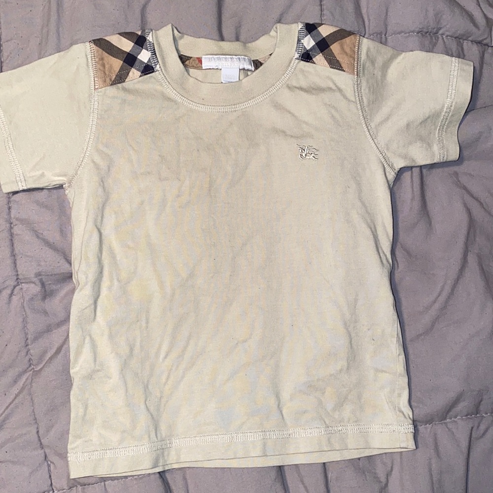 Burberry youth t shirt sz 38y
